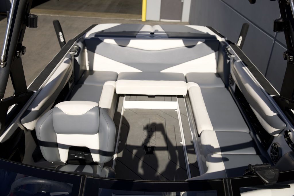 2019 Axis Wake Research T23