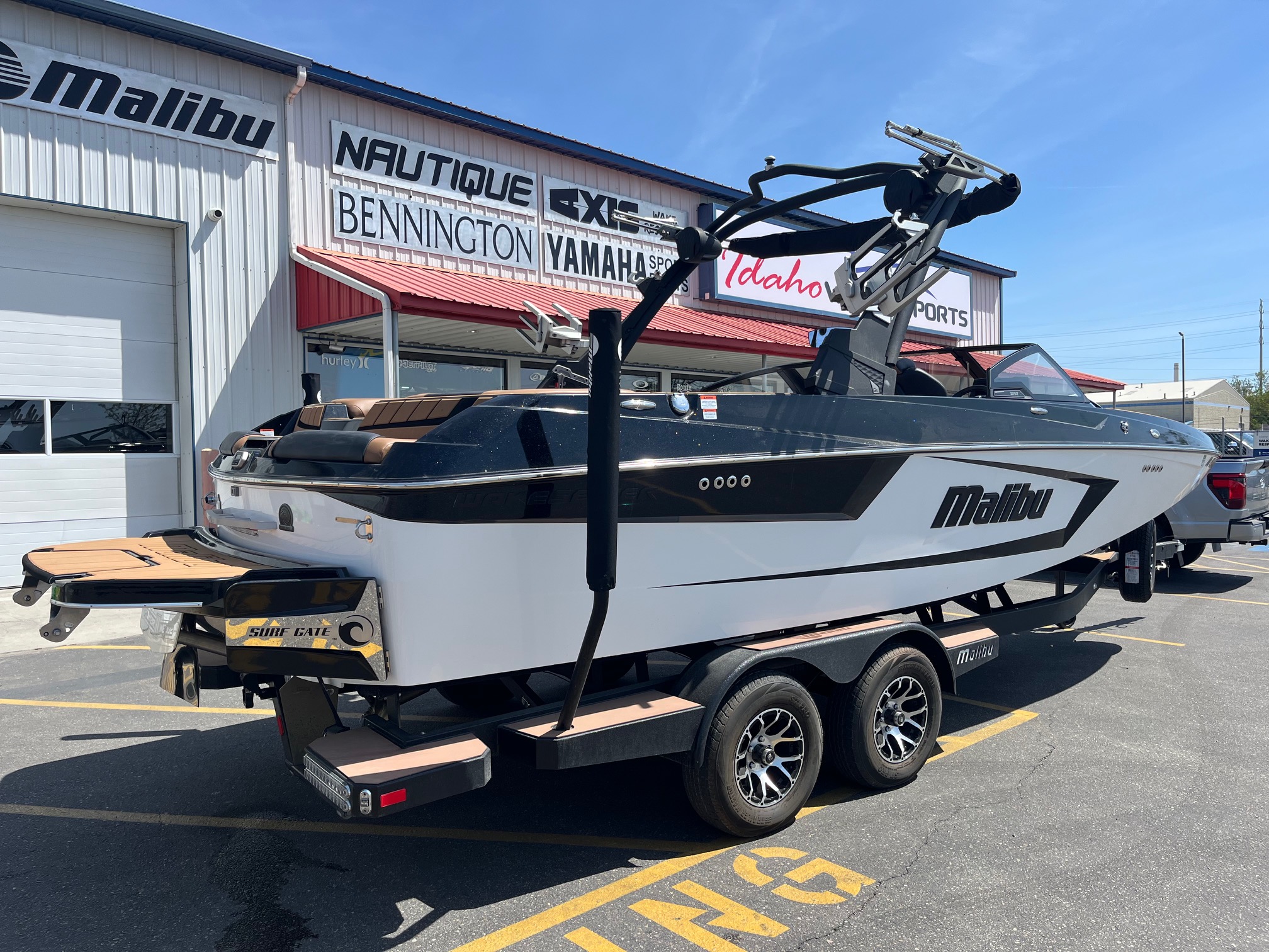 2022 Malibu 23 MXZ