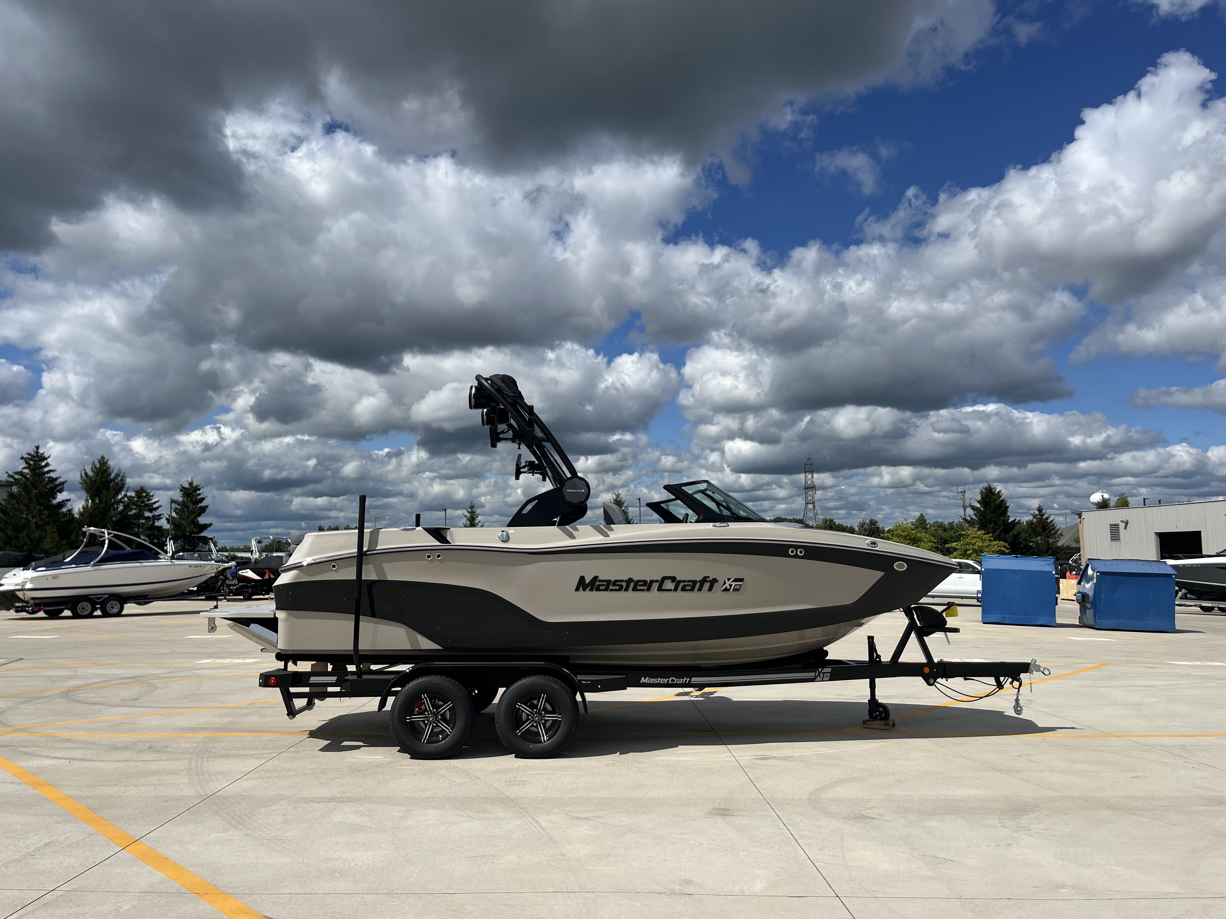 2025 MasterCraft XT20