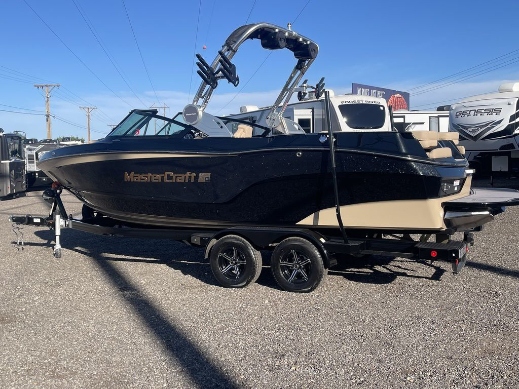2023 Mastercraft XT23