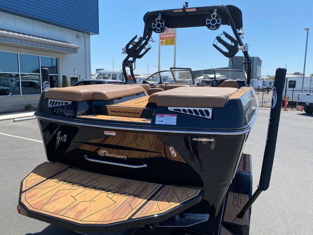 2023 MOOMBA Mojo