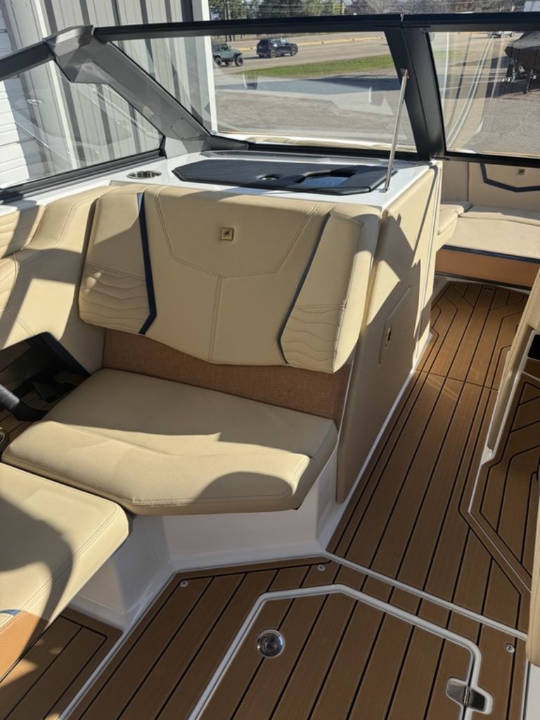 2025 Nautique Super Air Nautique G23