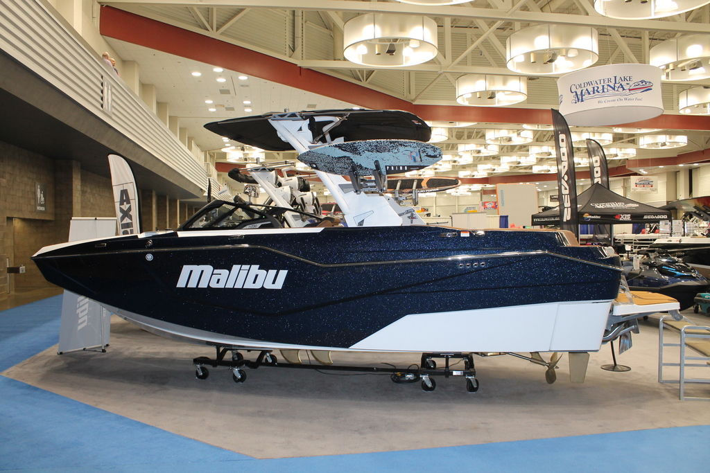 2025 Malibu Boats M230