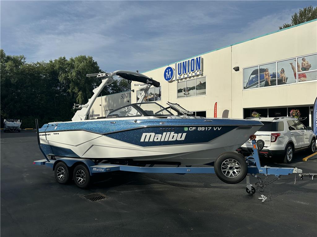2023 Malibu 22 LSV WAKESETTER TB **Price Reduced**