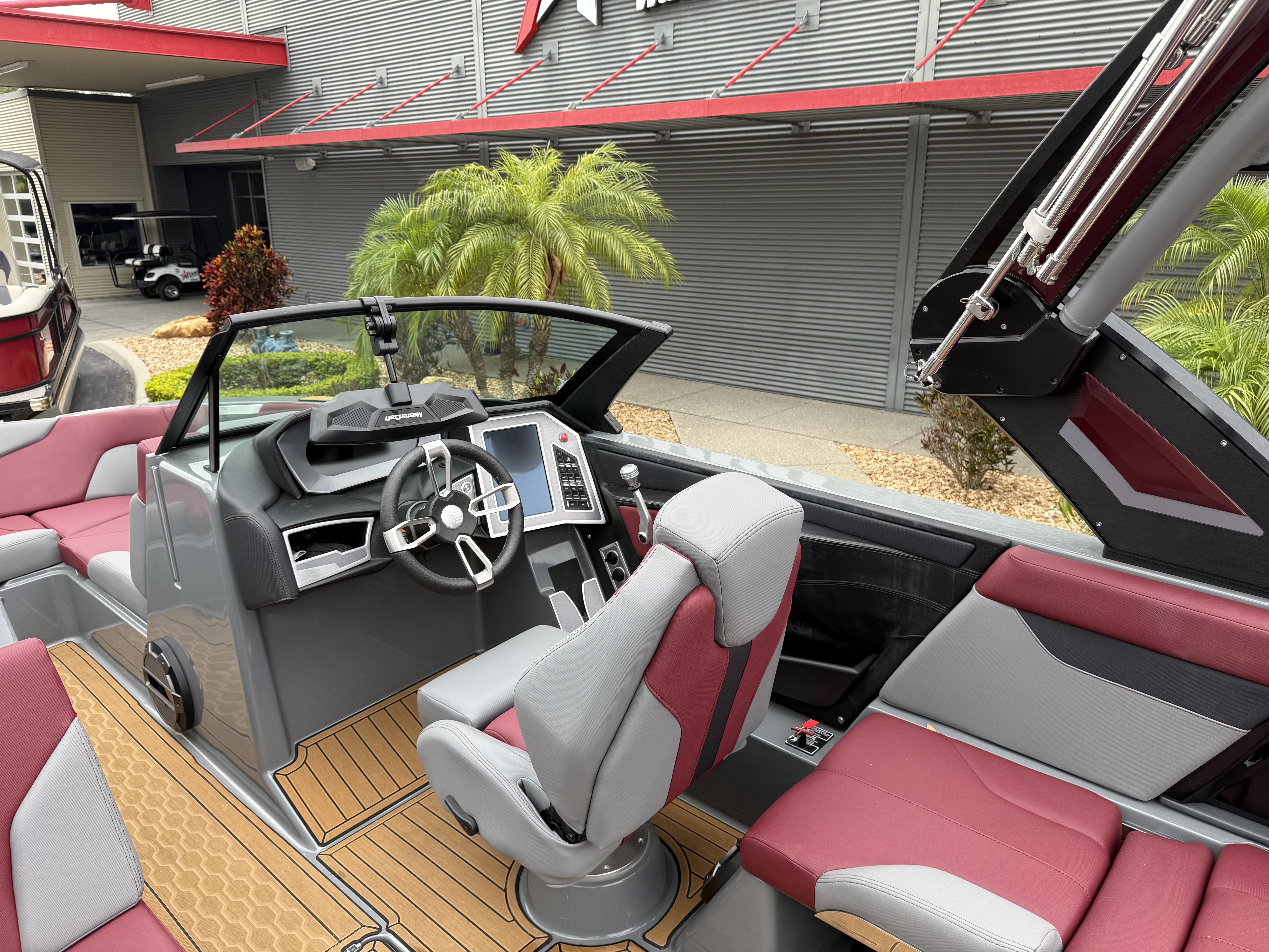 2022 MasterCraft XT24