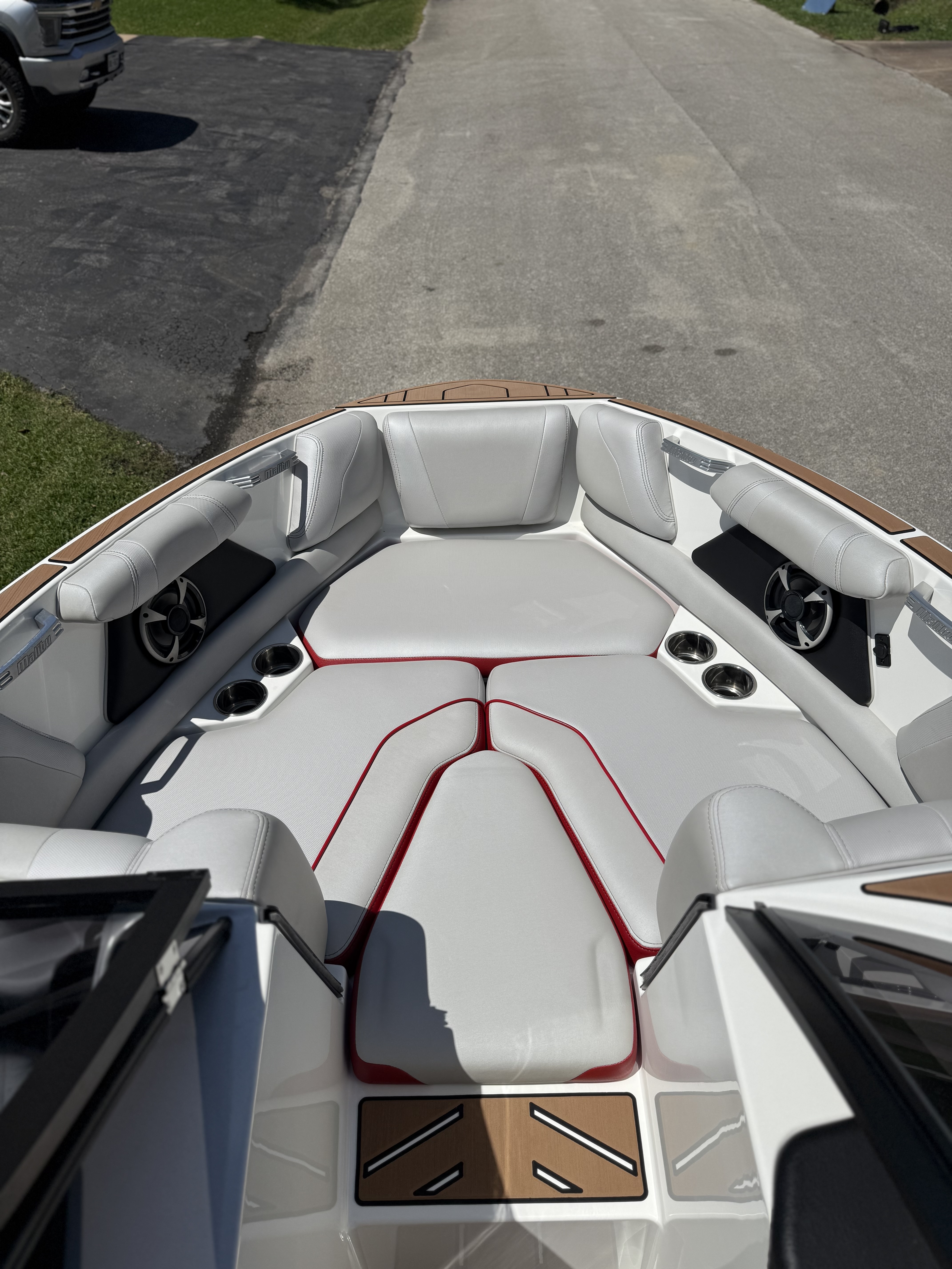 2018 Malibu VLX 21’
