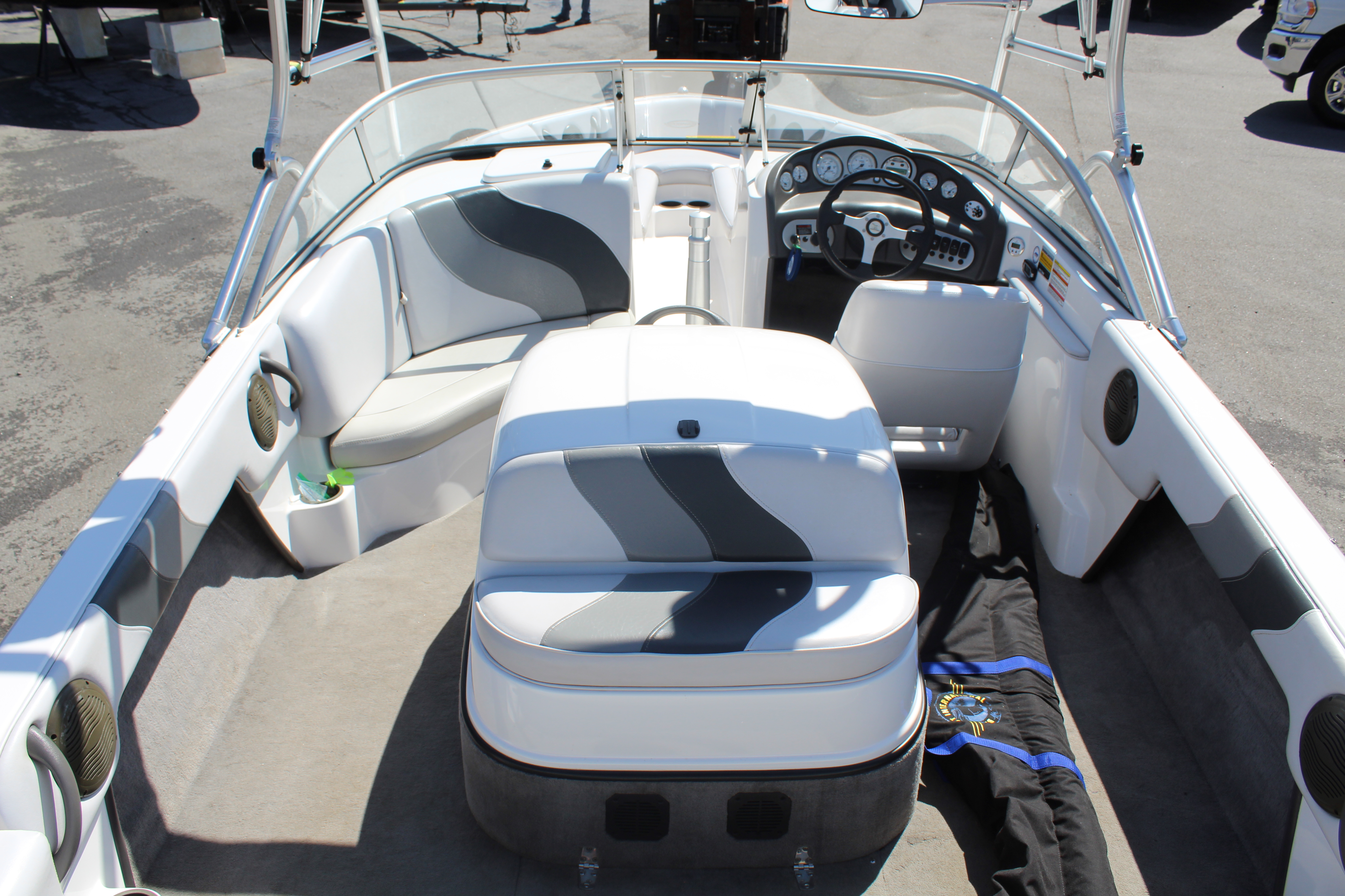 2004 Moomba Outback 21