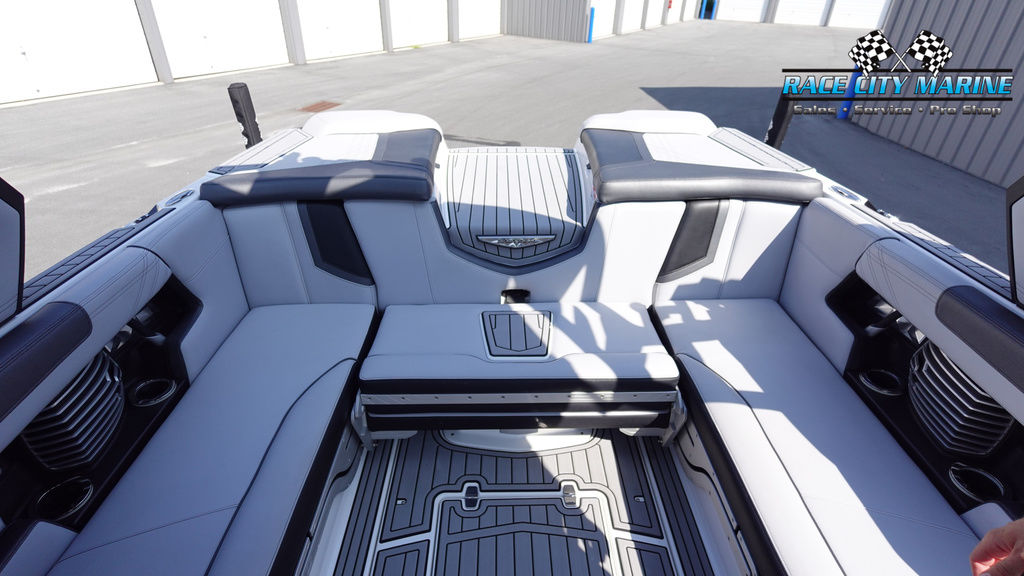 2020 Nautique G23