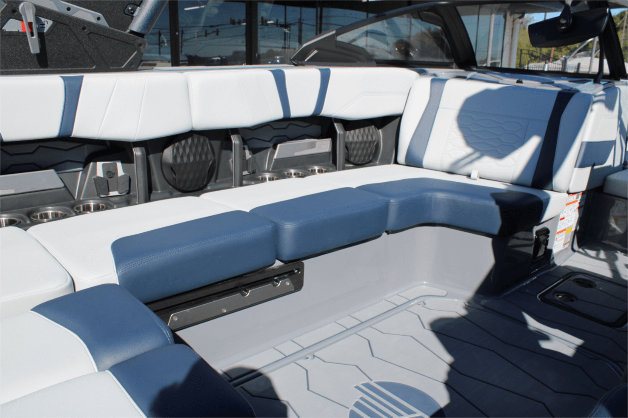 2025 Malibu 23 MXZ