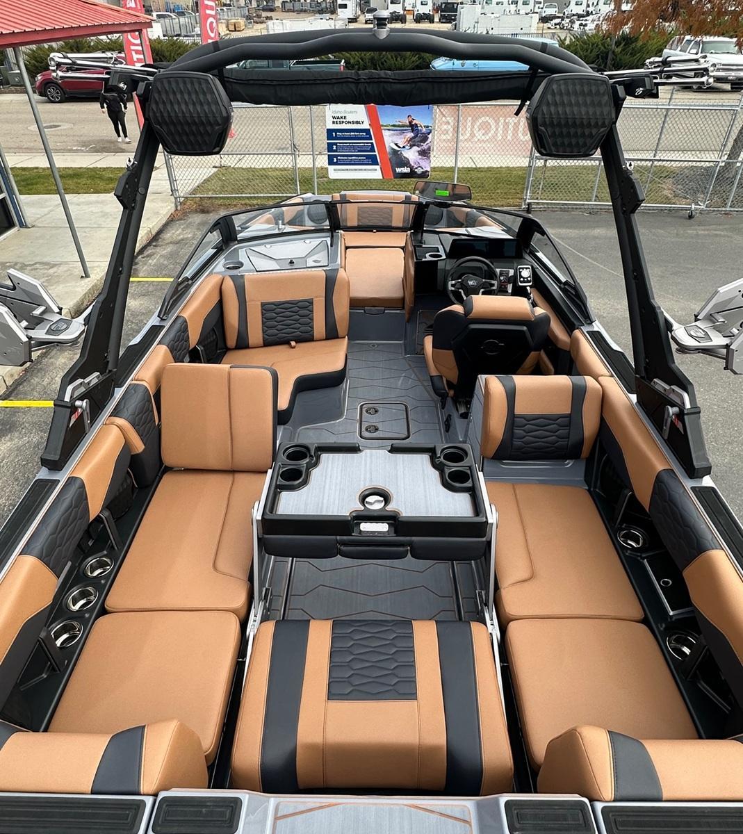 2025 Malibu 24 MXZ