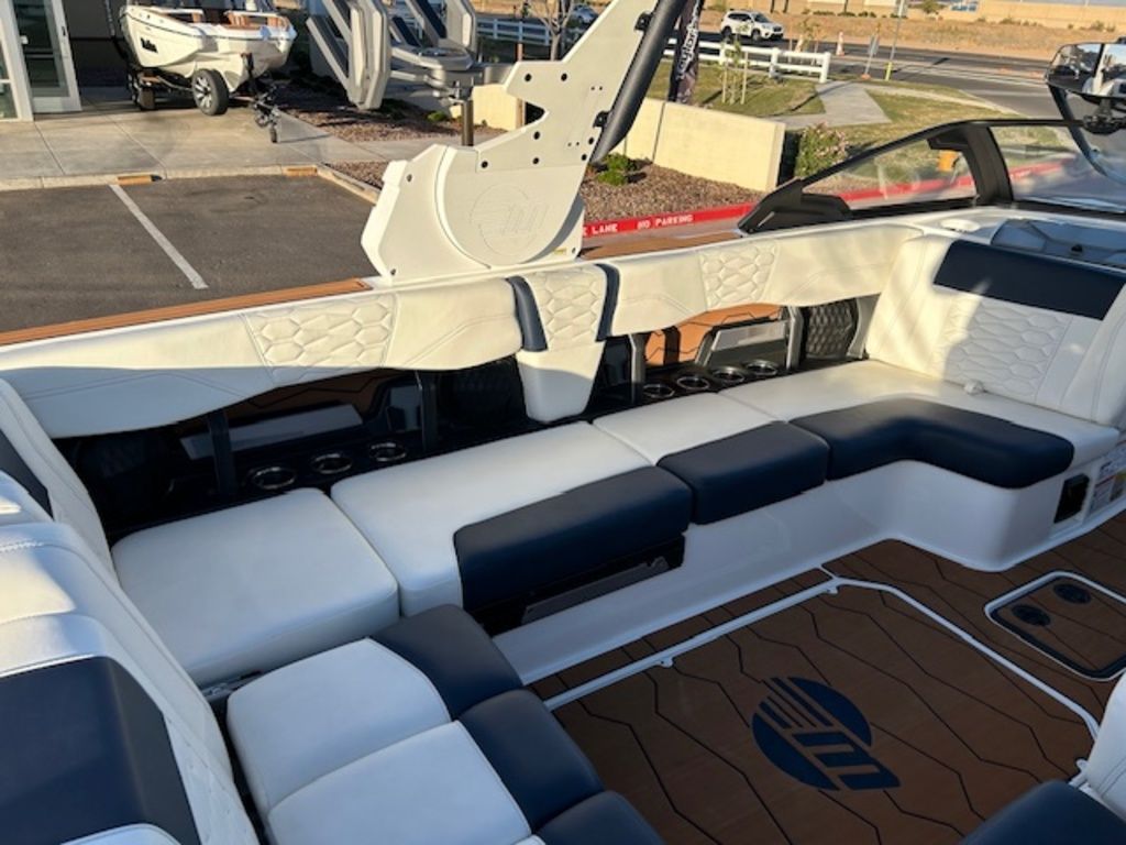 2025 Malibu Boats 24 MXZ