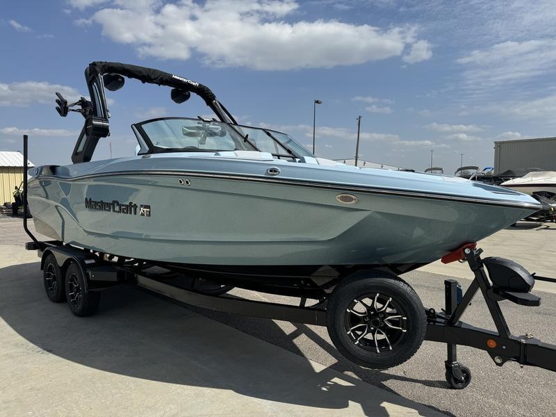 2025 MasterCraft XT23