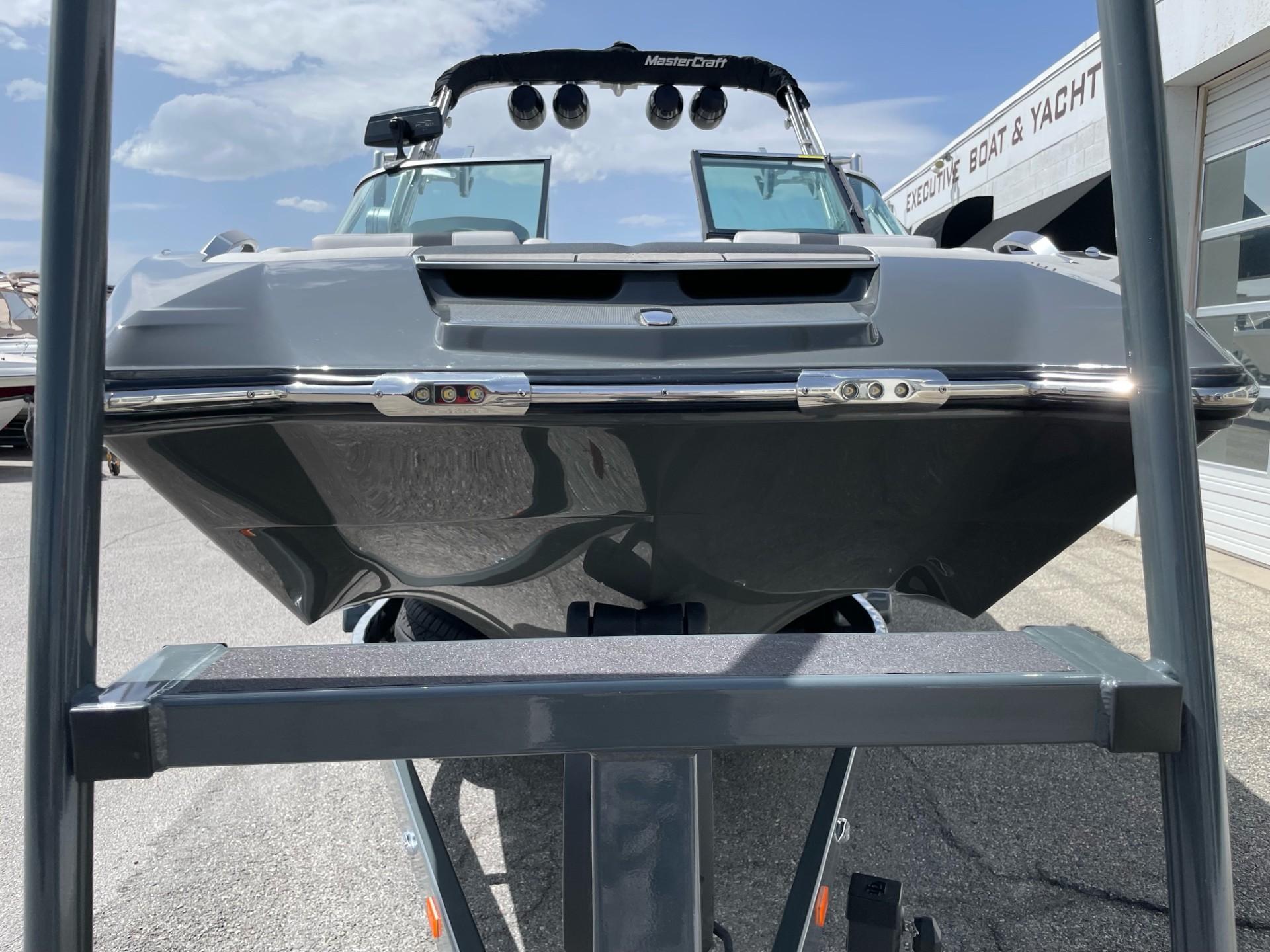 2021 MasterCraft X24