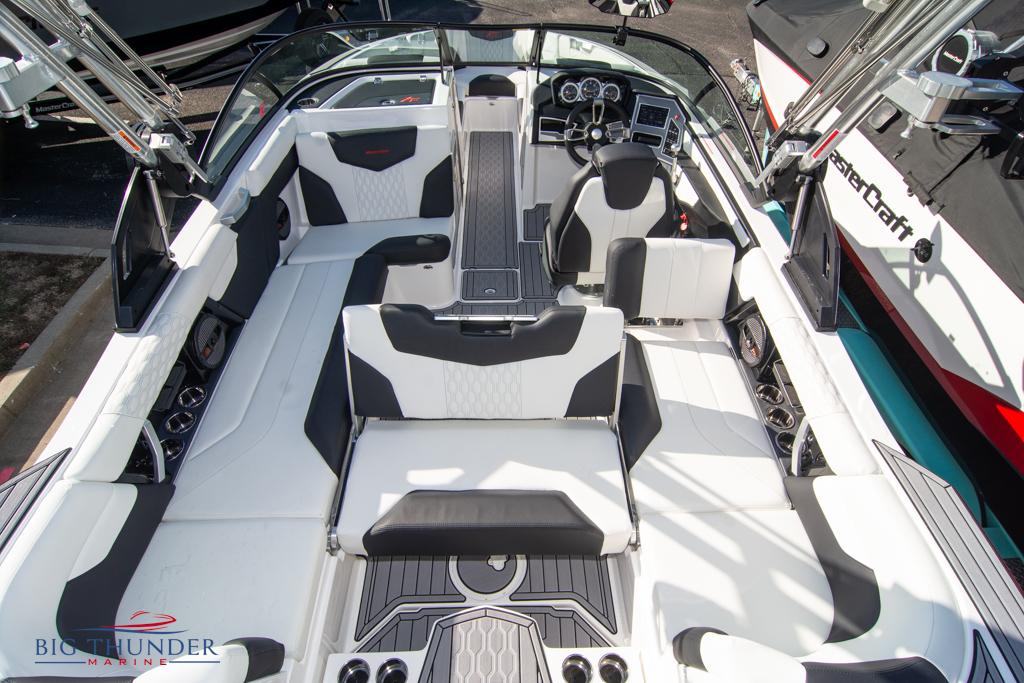 2023 Mastercraft XT23