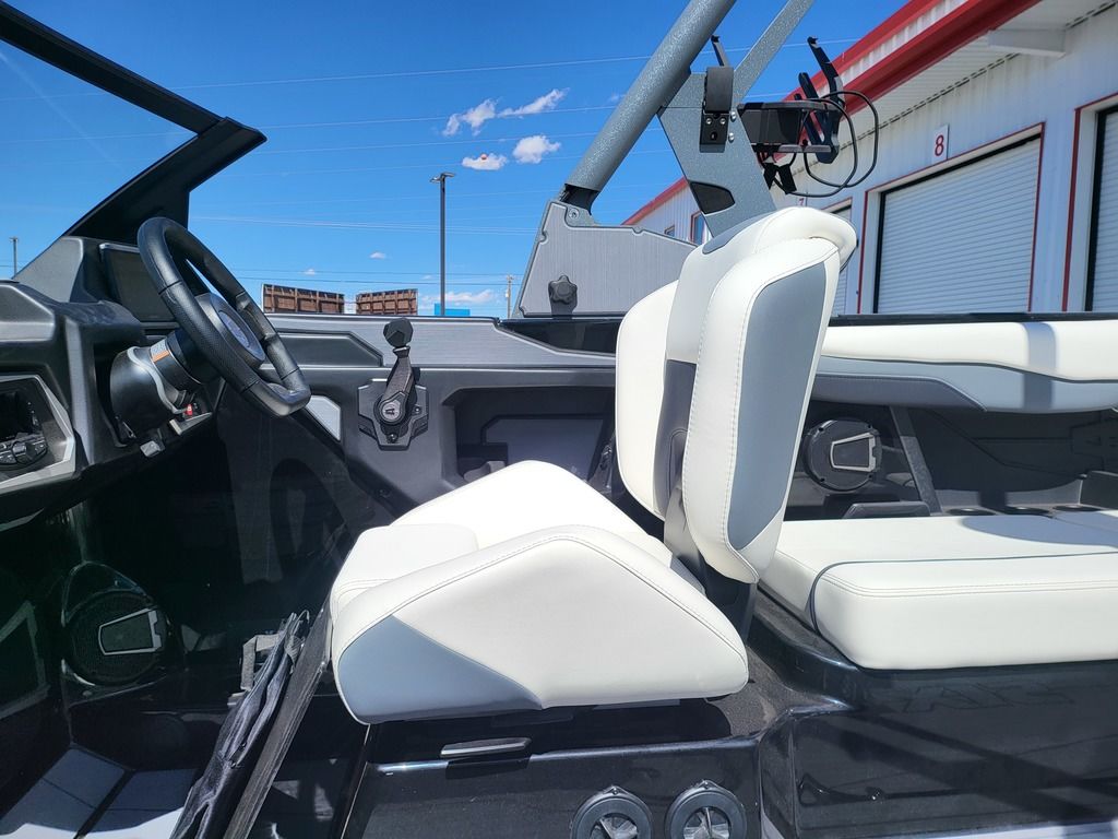 2025 Axis Wake Research T250