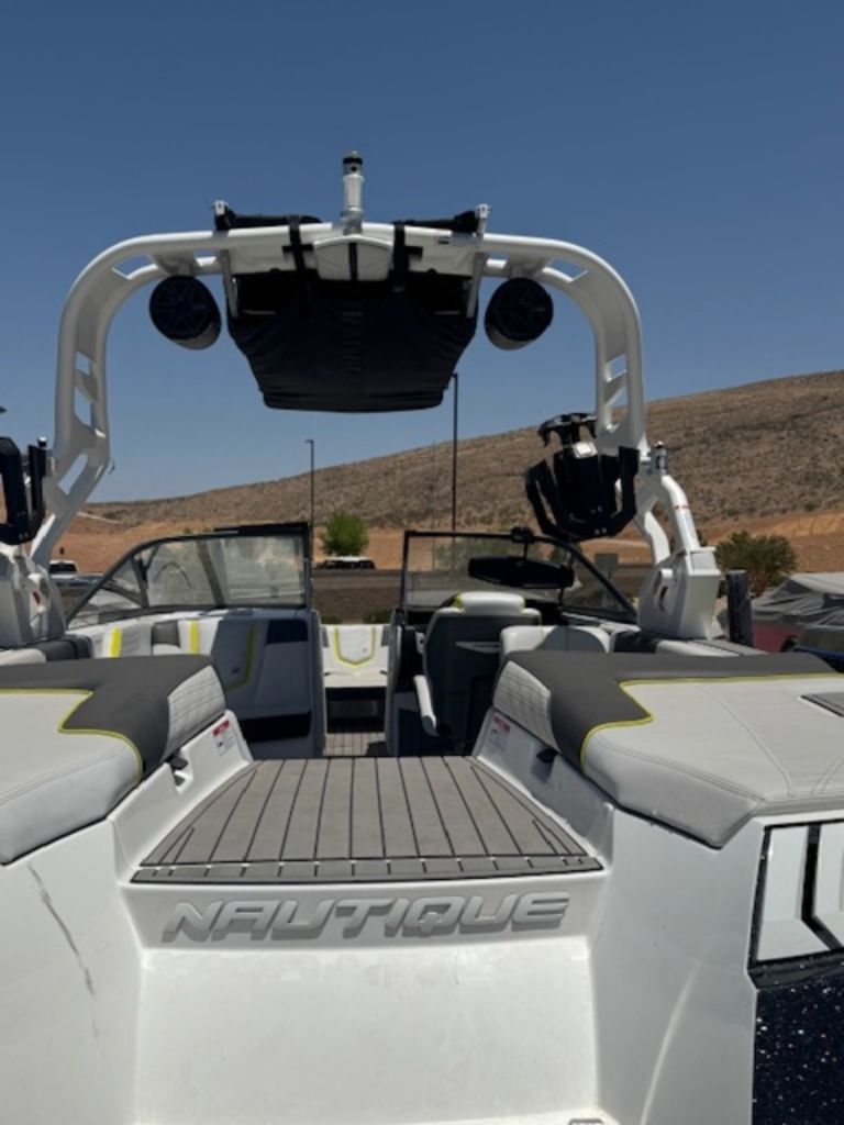 2018 Nautique G25