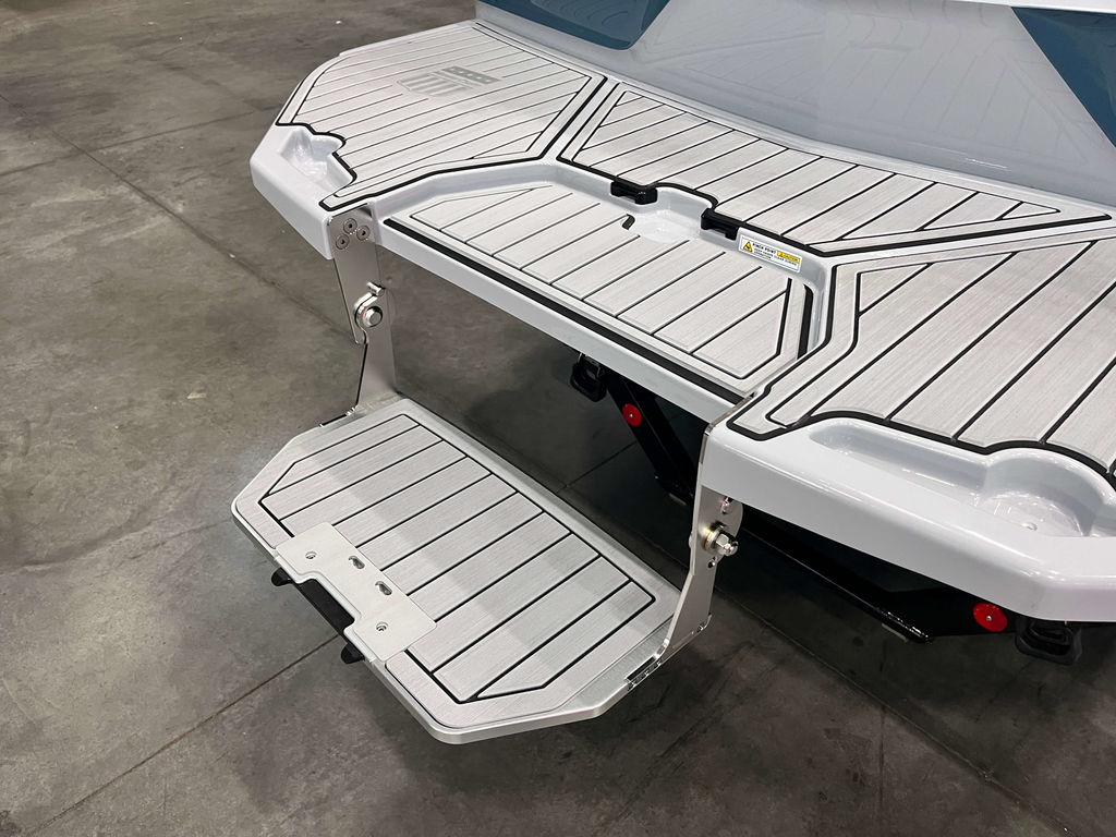2025 MasterCraft XT23