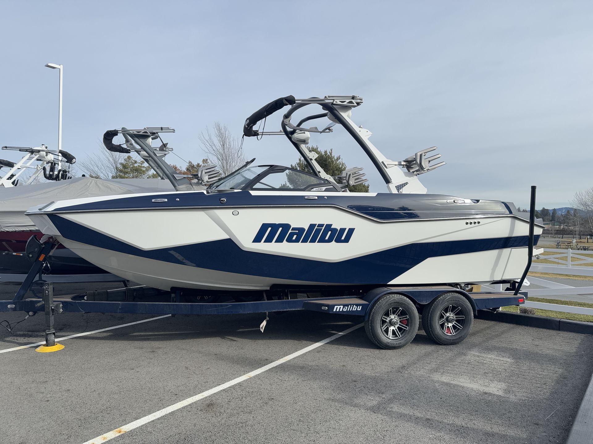 2025 Malibu M230