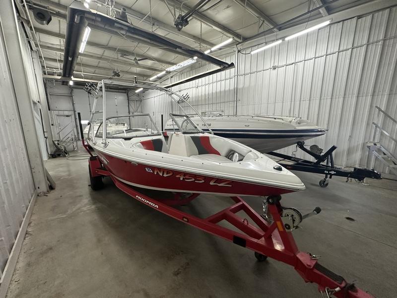 2005 Moomba Outback