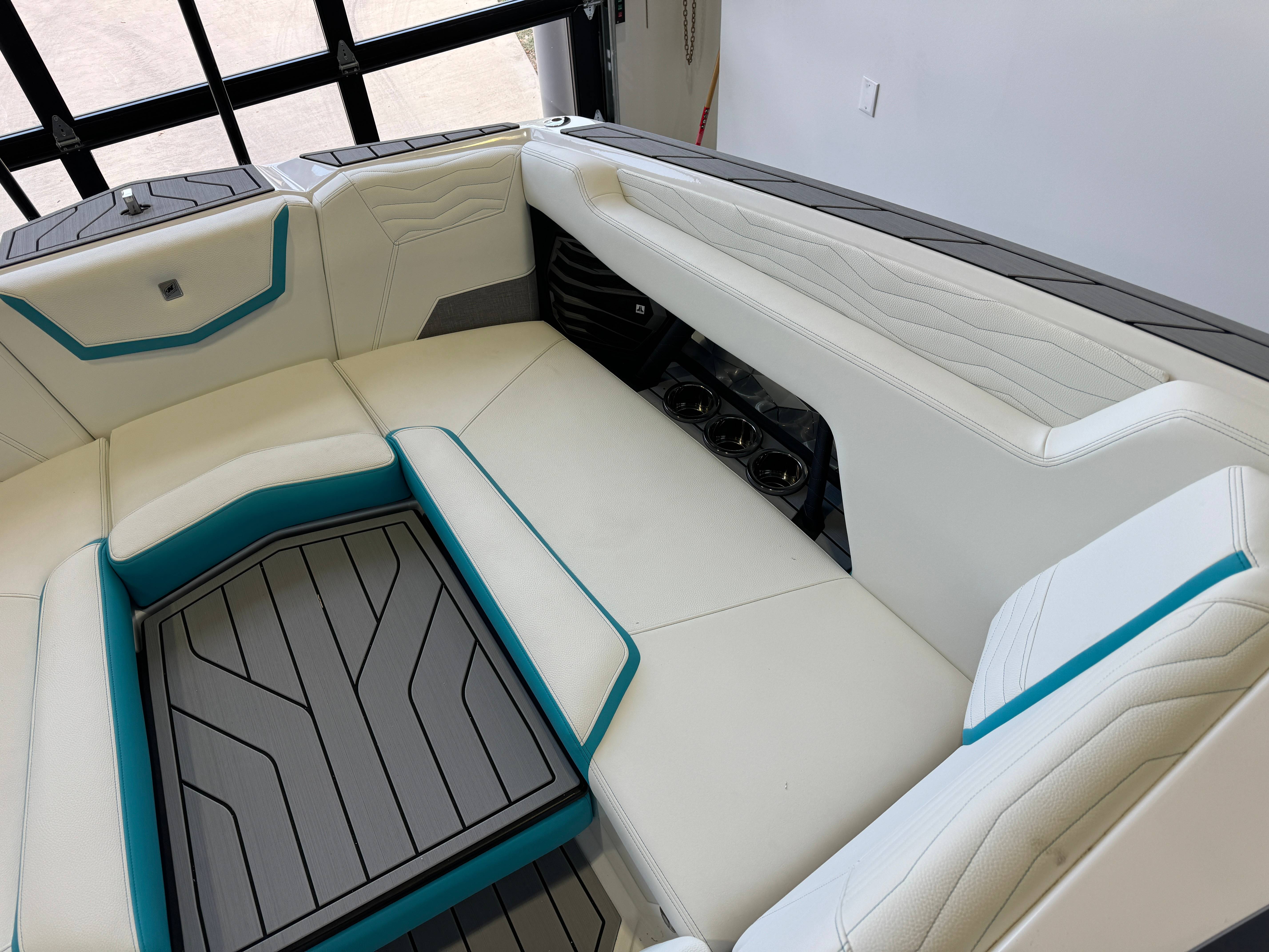 2025 Nautique G25