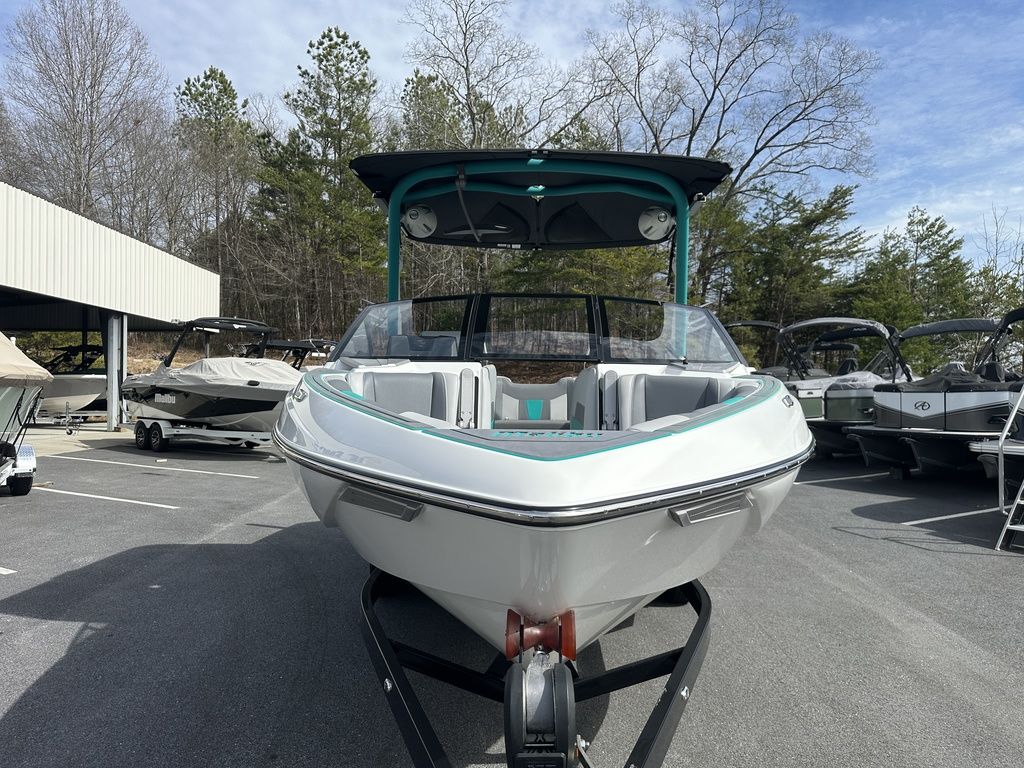2023 Malibu Boats 23 LSV