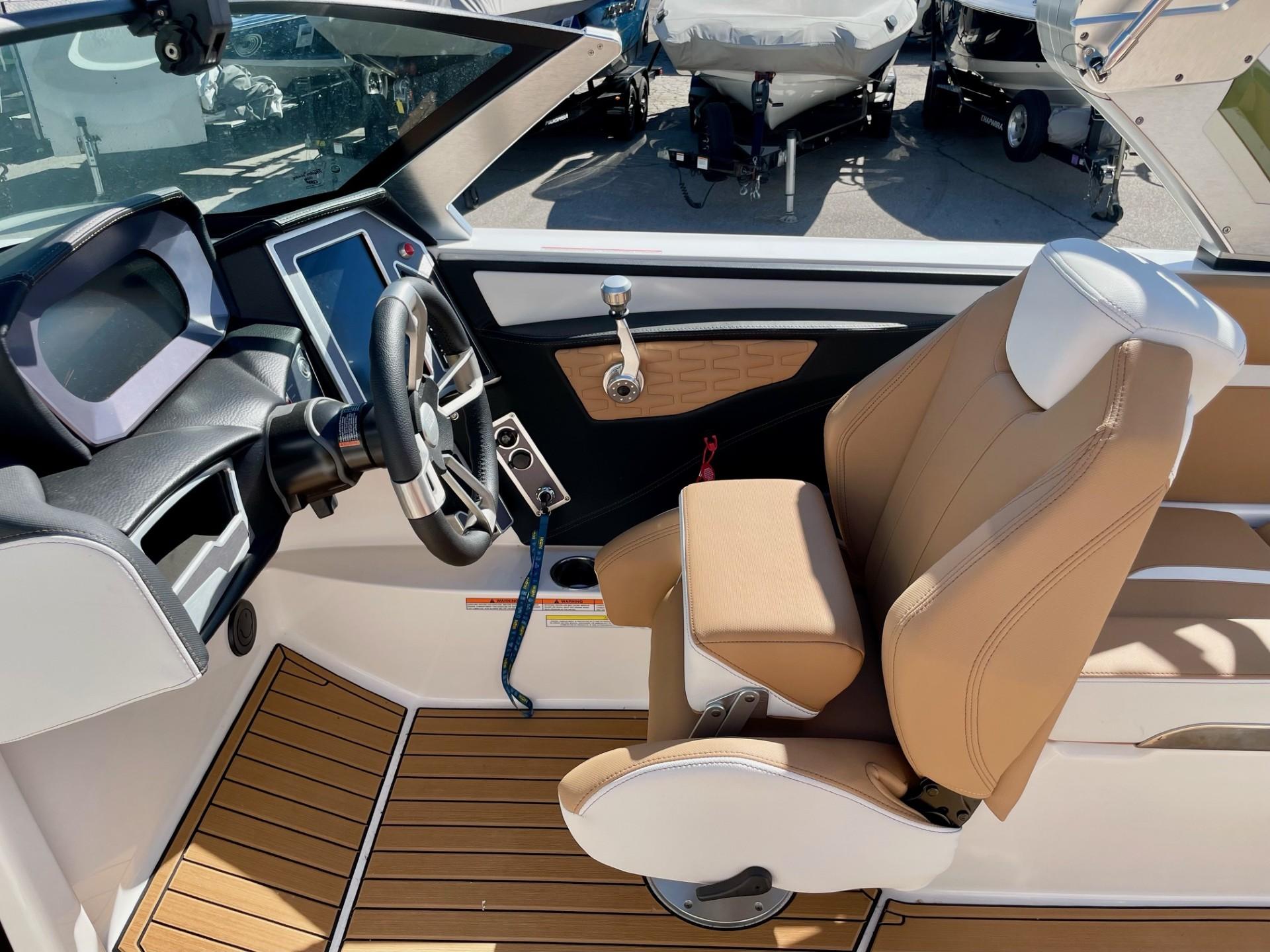 2023 MasterCraft X24