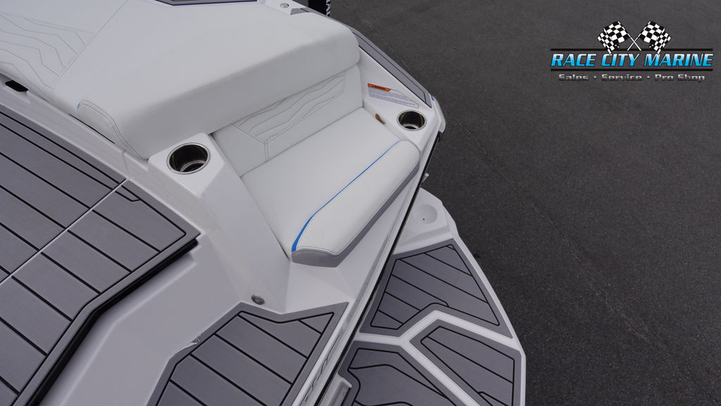 2025 Nautique G23
