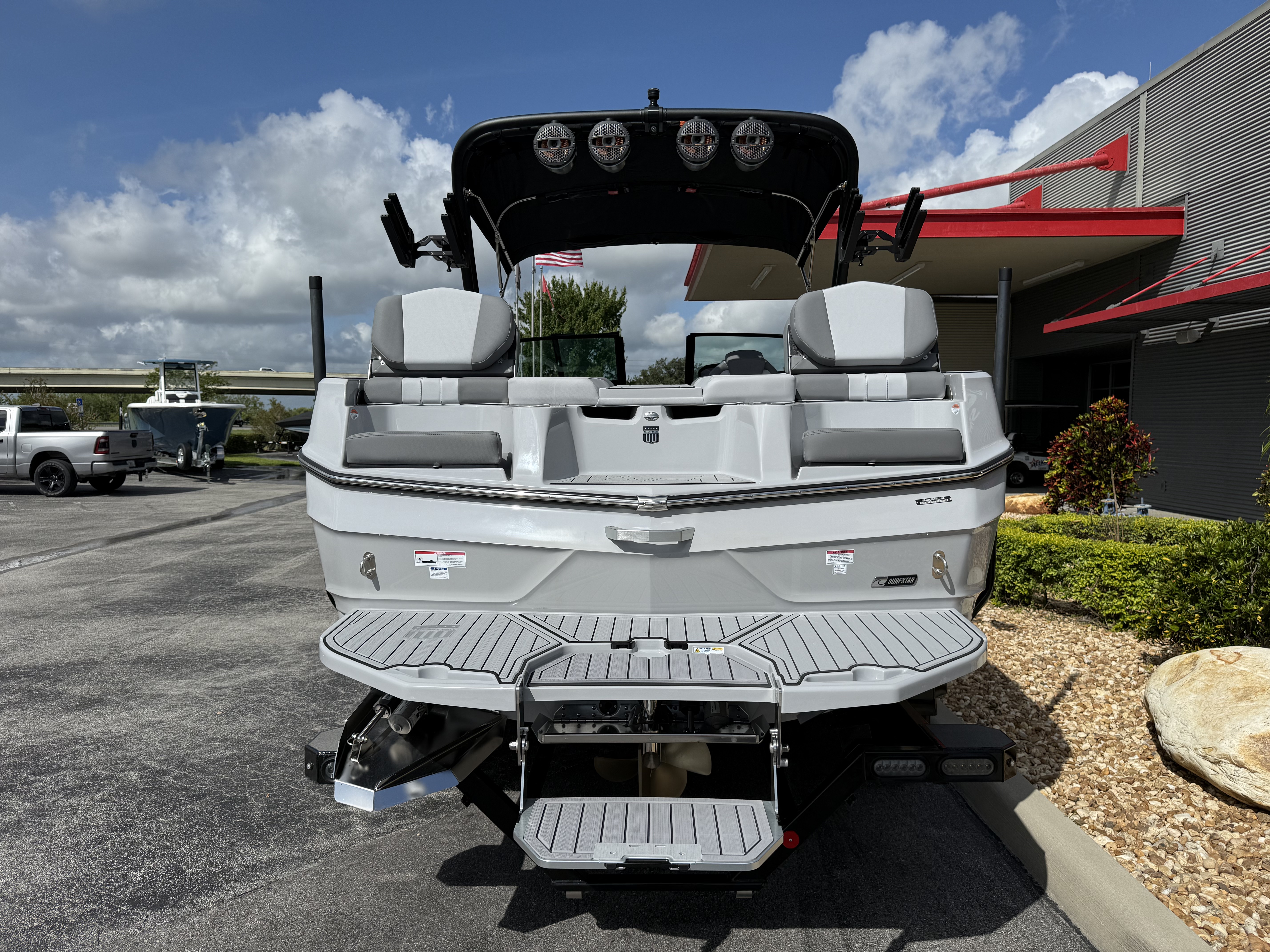 2024 MasterCraft XT22
