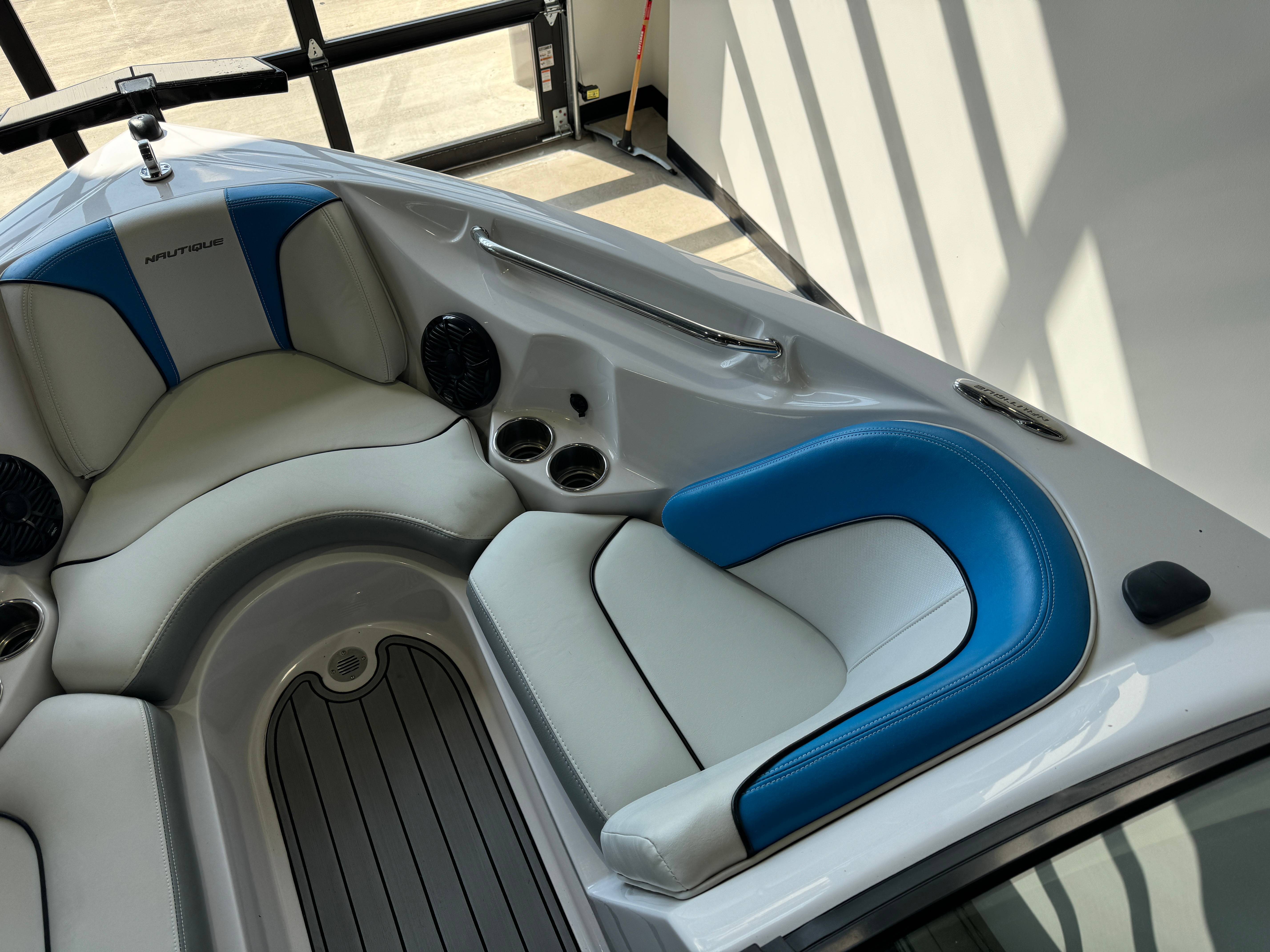 2011 Nautique SUPER AIR NAUTIQUE 210