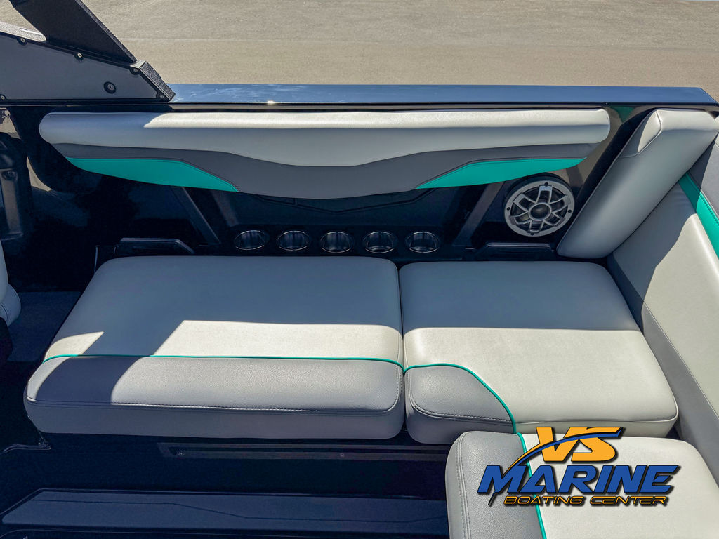 2023 Axis Wake Research T220