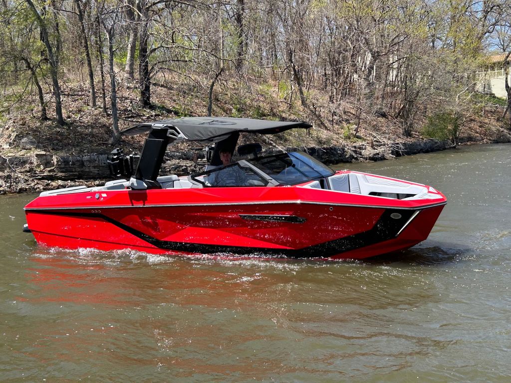 2025 Nautique G23