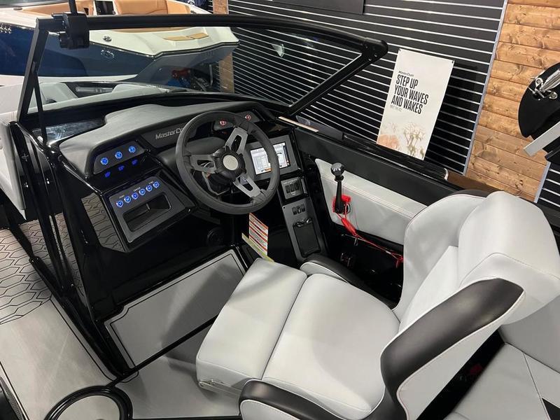 NEW 2024 MasterCraft NXT20