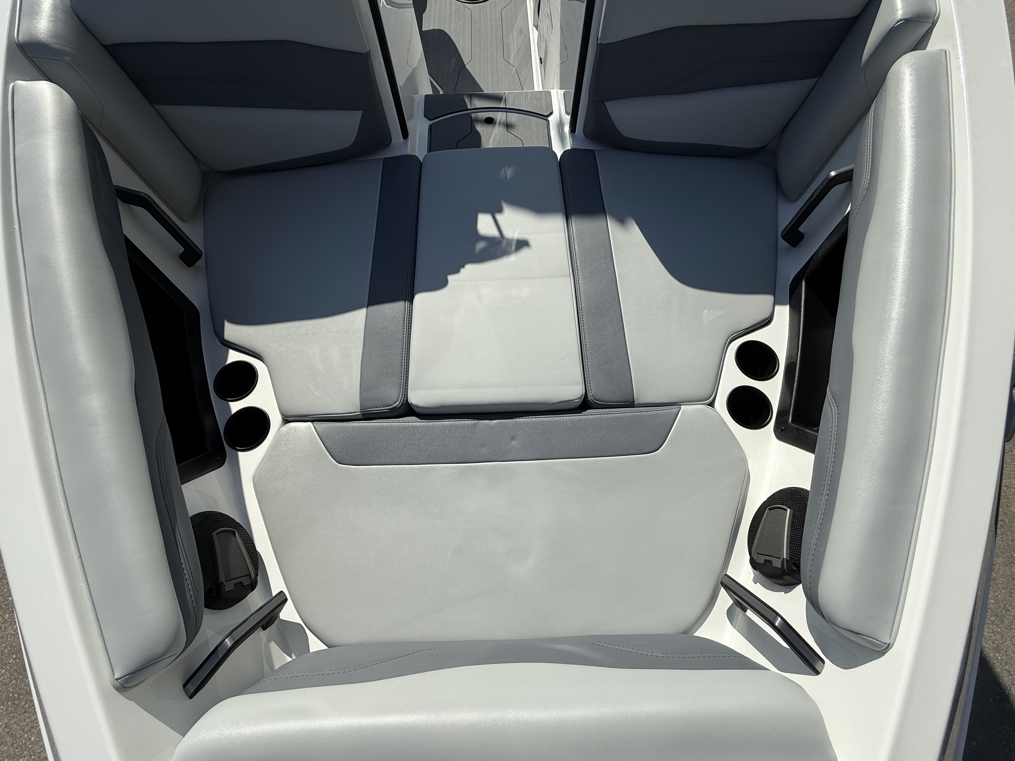 2025 Axis T235
