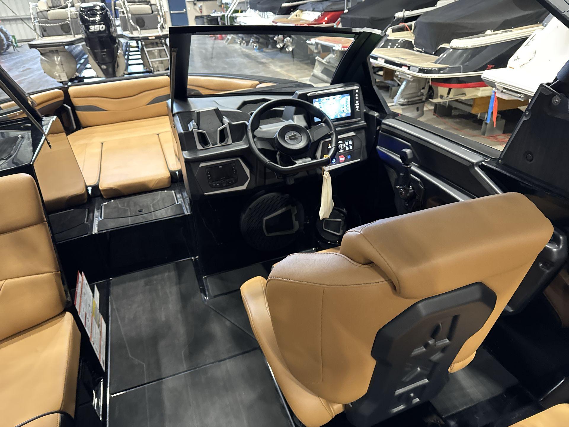 2025 Axis T250