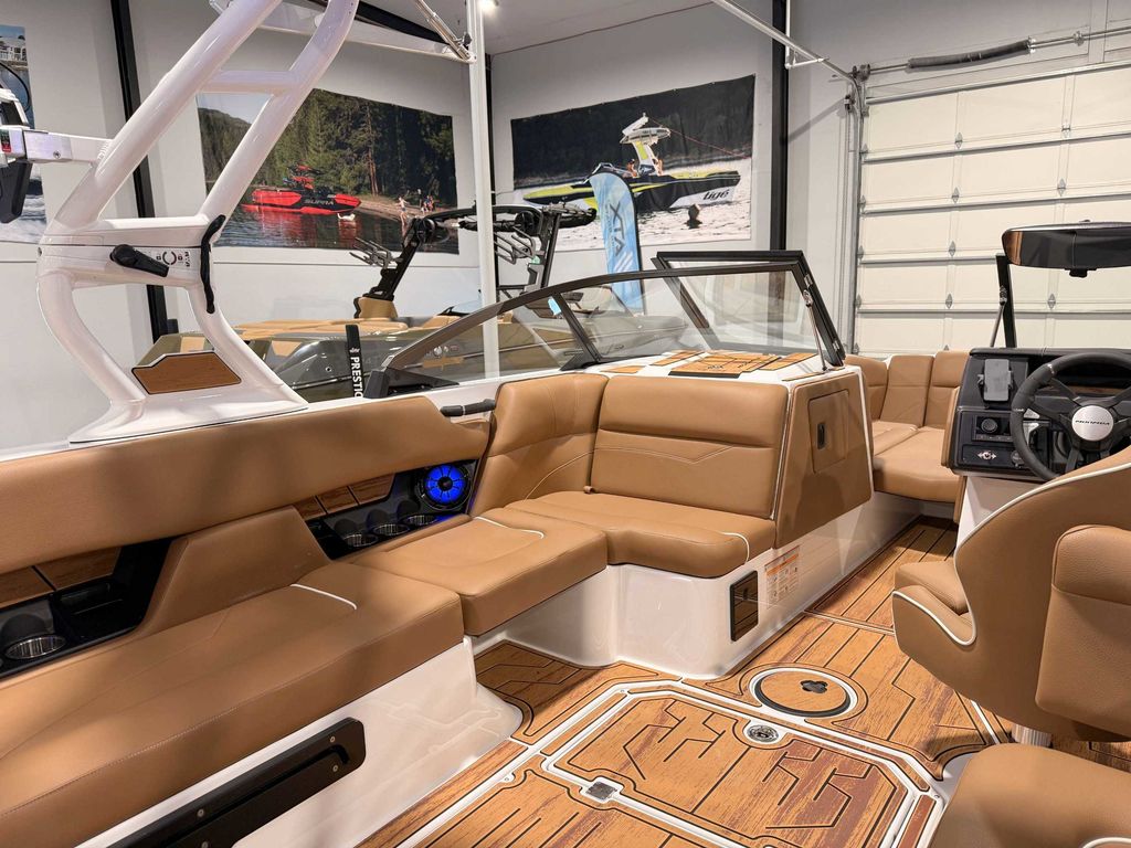 2025 MOOMBA Mojo