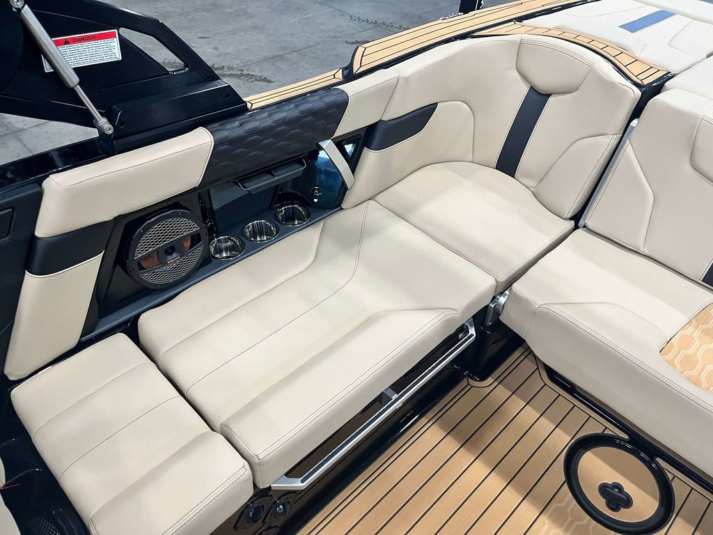 2024 mastercraft XT22