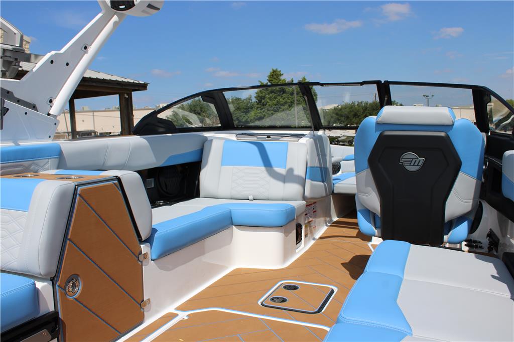 2024 Malibu 26 LSV