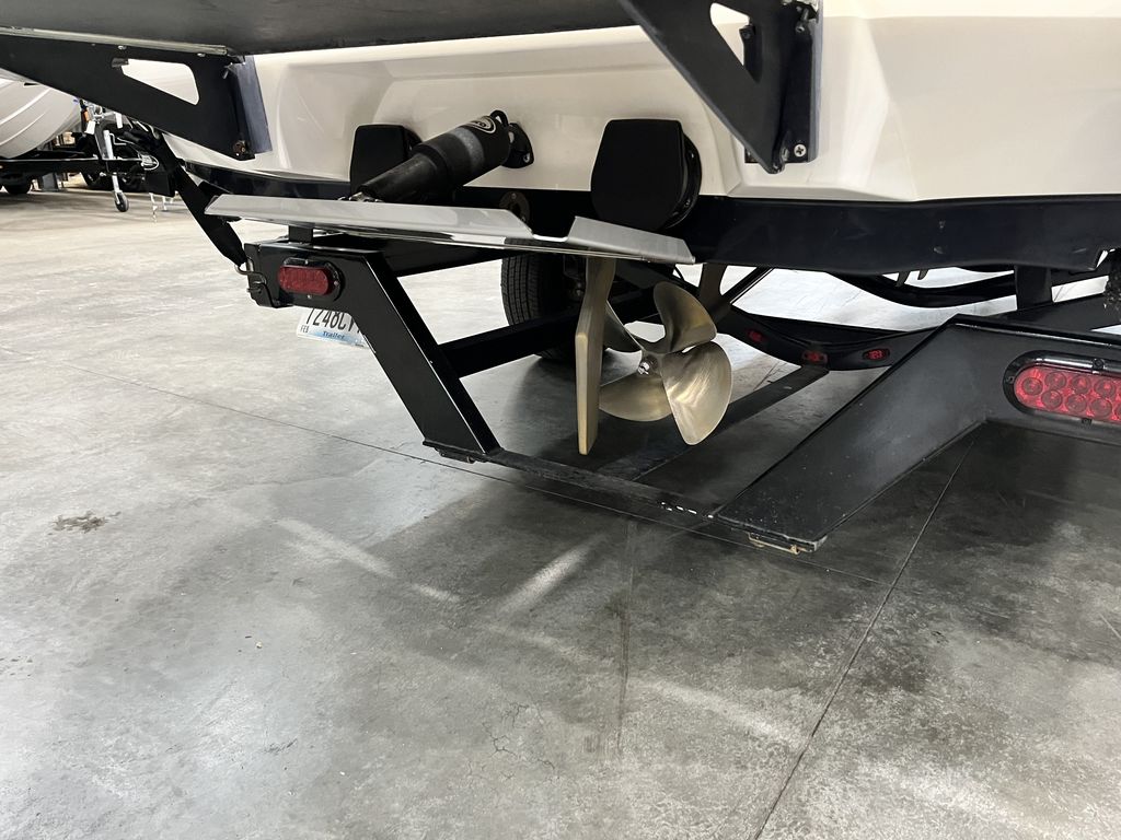 2013 MOOMBA Mobius LSV