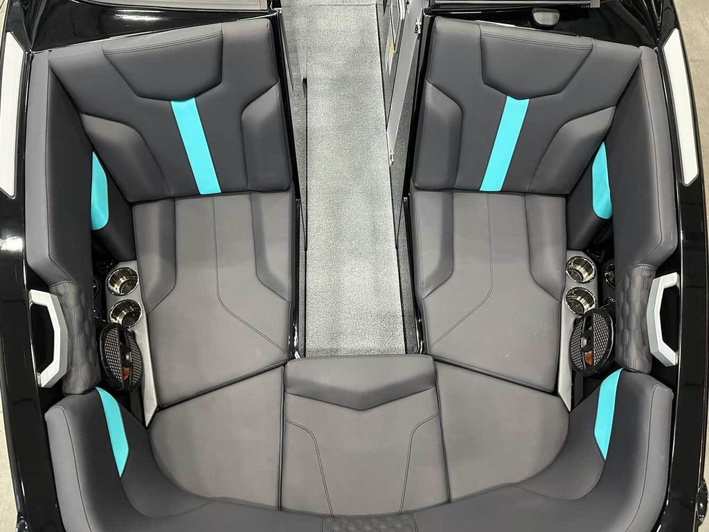 2025 MasterCraft XT22