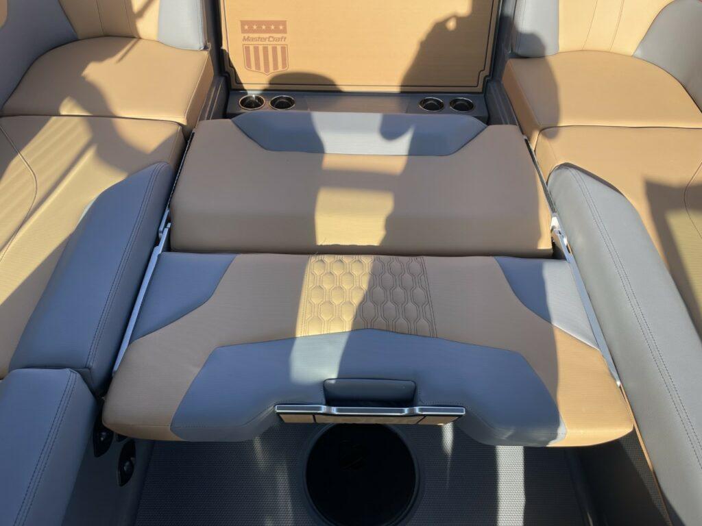 2023 MasterCraft XT23