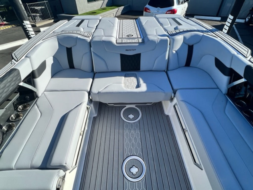 2024 Mastercraft XT24