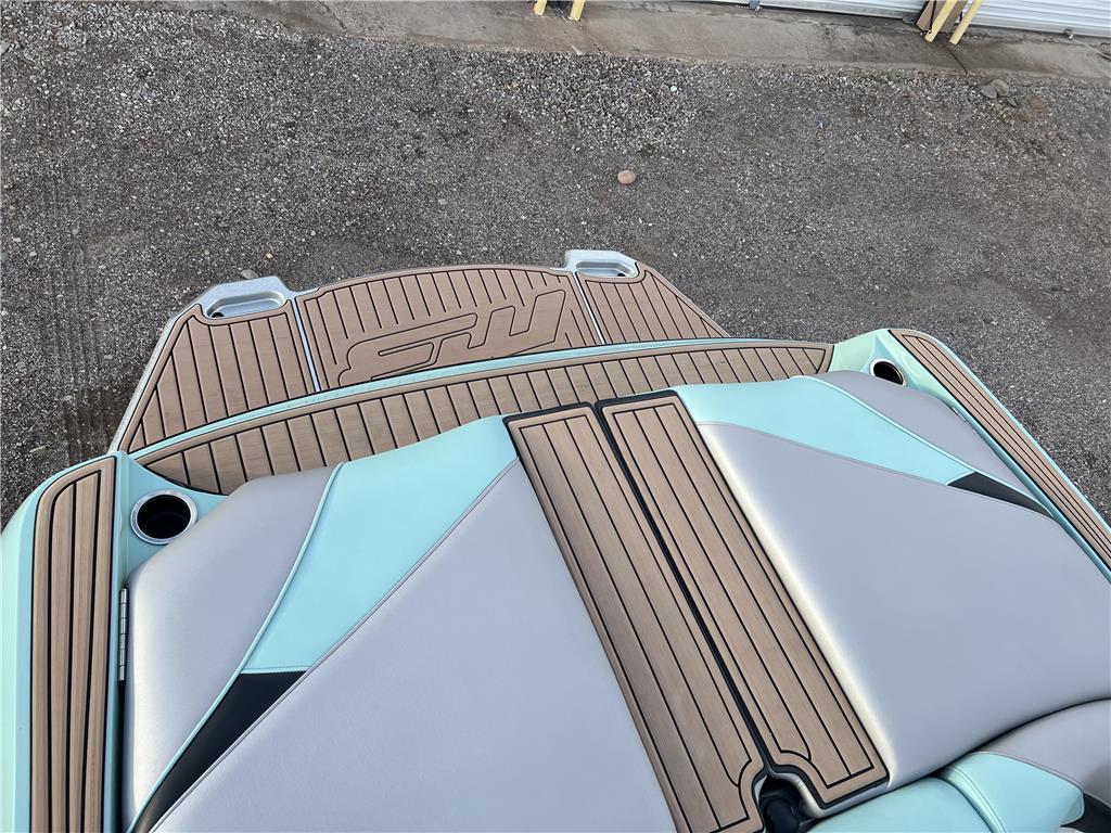 2018 MB B52