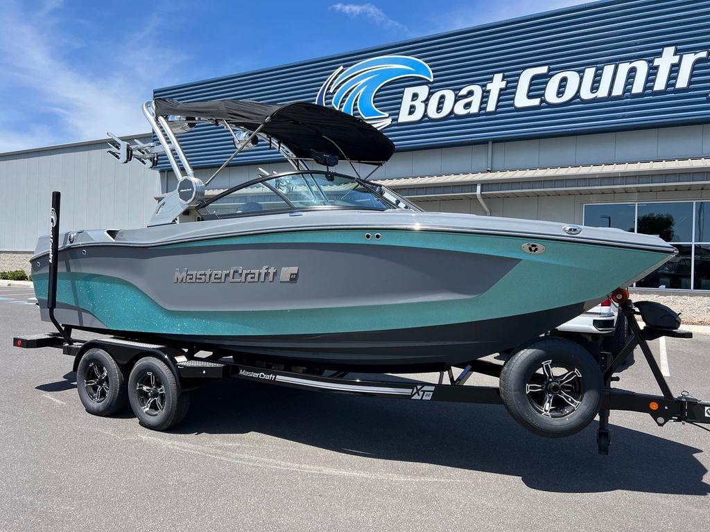 2023 MasterCraft XT22