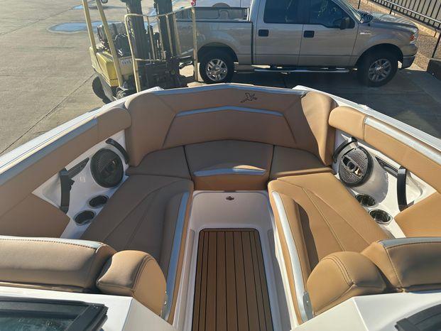 2024 MasterCraft XStar Surf