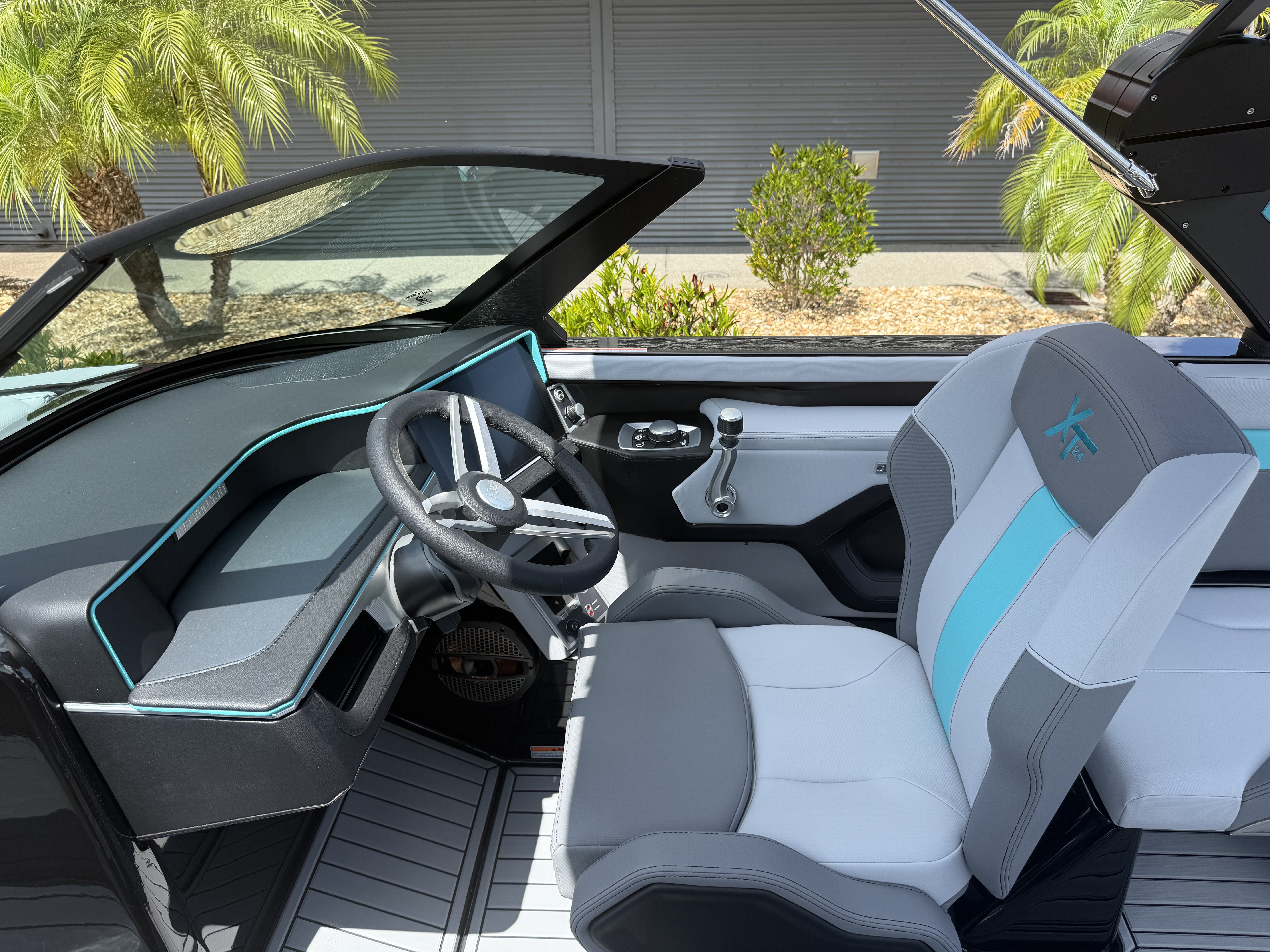 2025 MasterCraft XT24