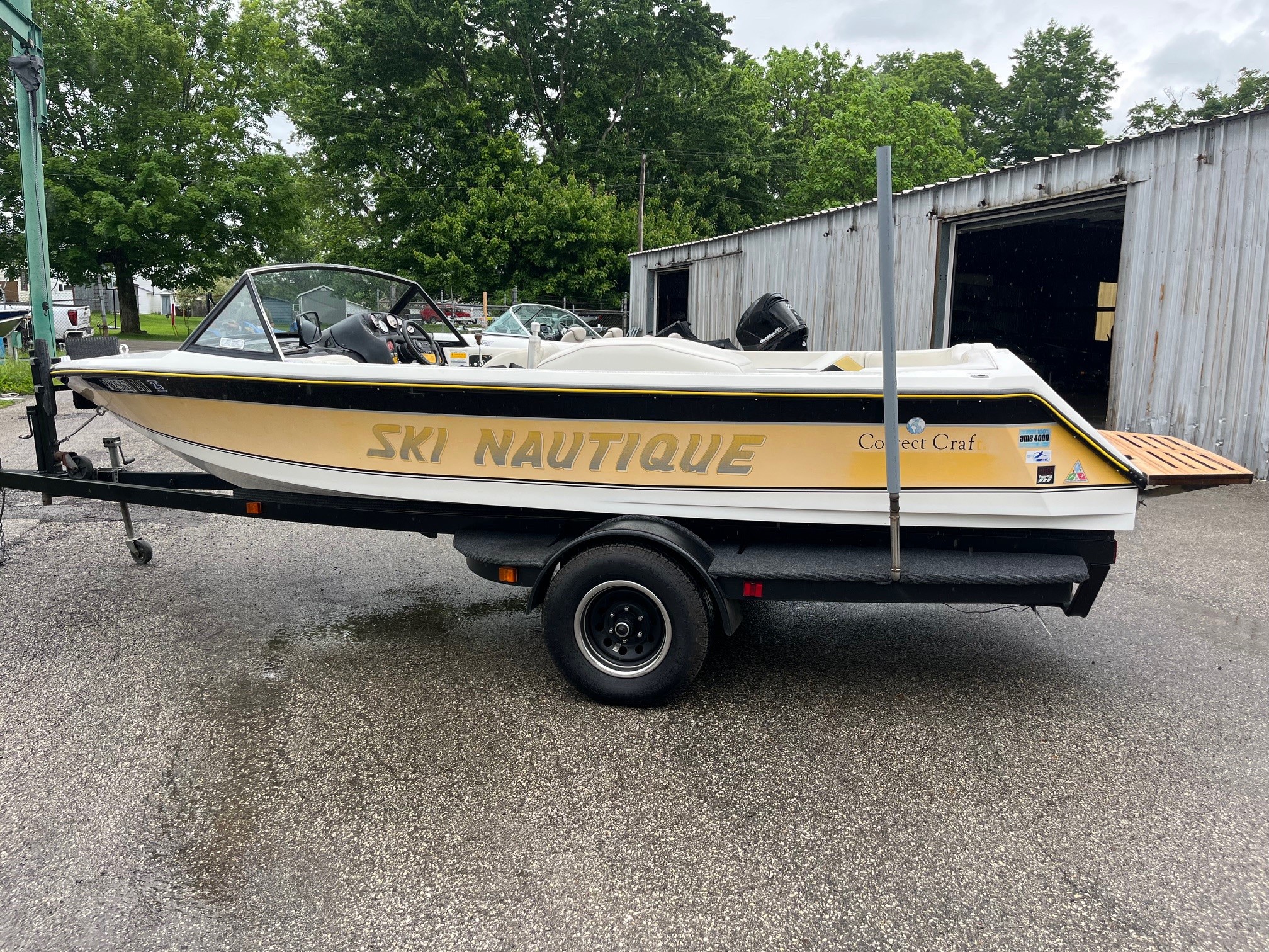 1990 Correct Craft Ski Nautique