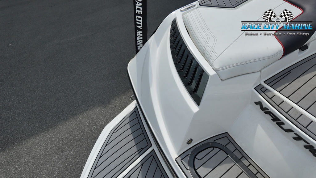 2016 Nautique G21