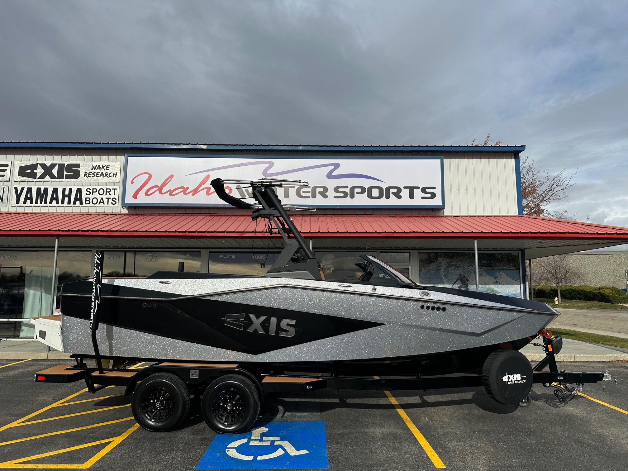 boat.Title