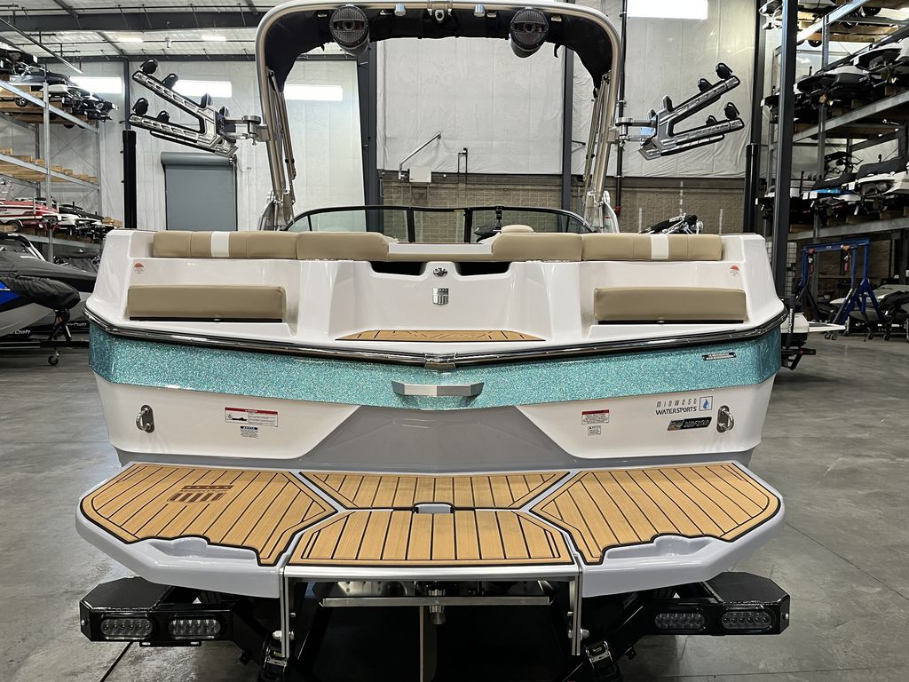 2024 MasterCraft XT22