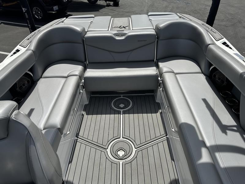 2018 MasterCraft XT23